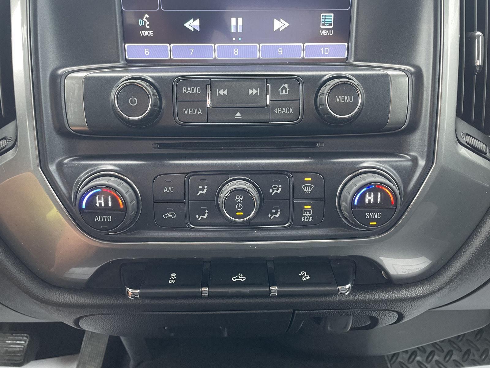 Vehicle photo 25