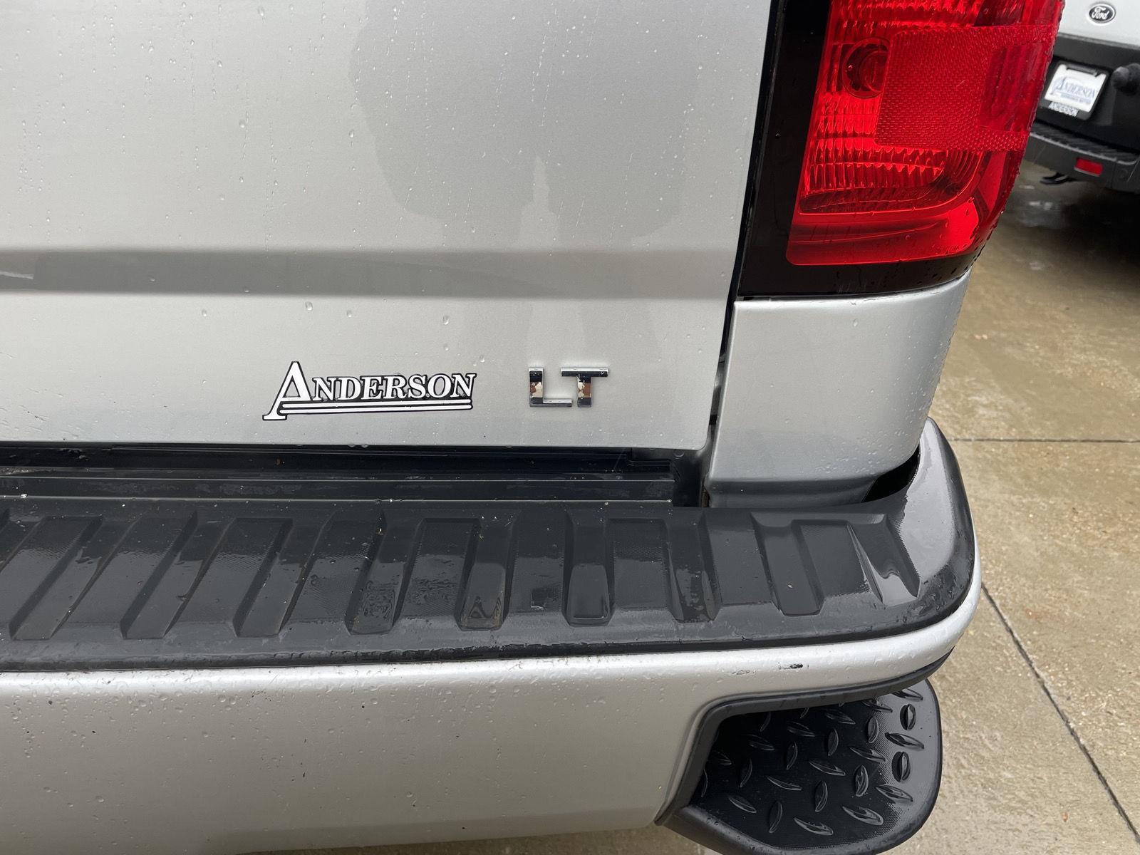 Vehicle photo 35