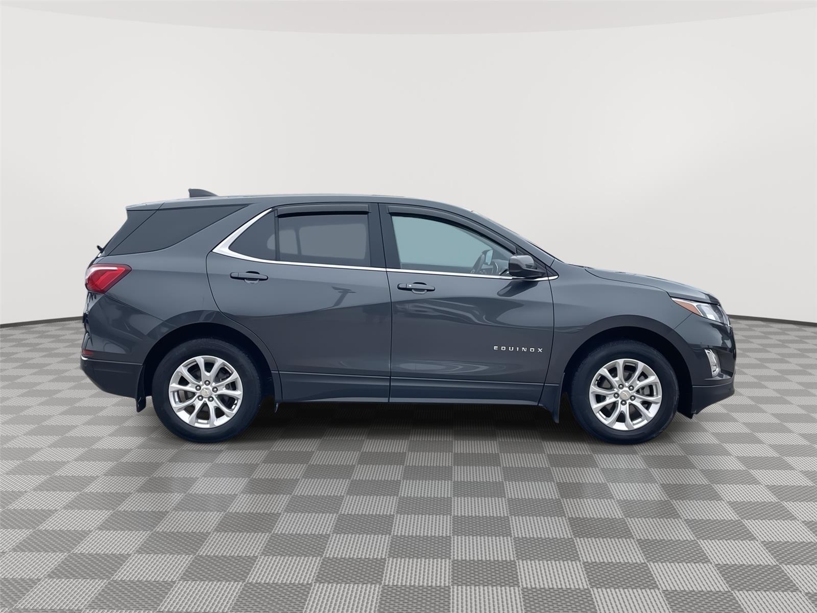 Vehicle photo 6