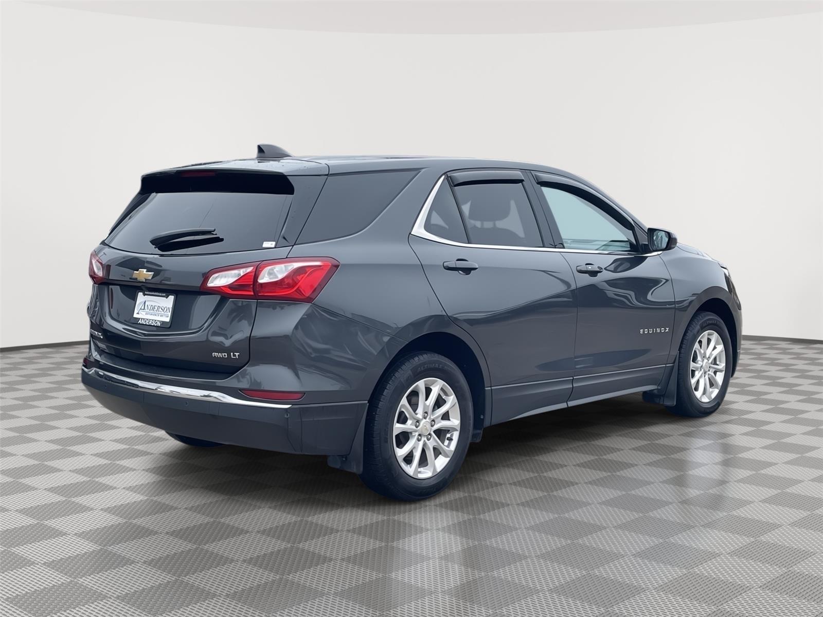 Vehicle photo 7