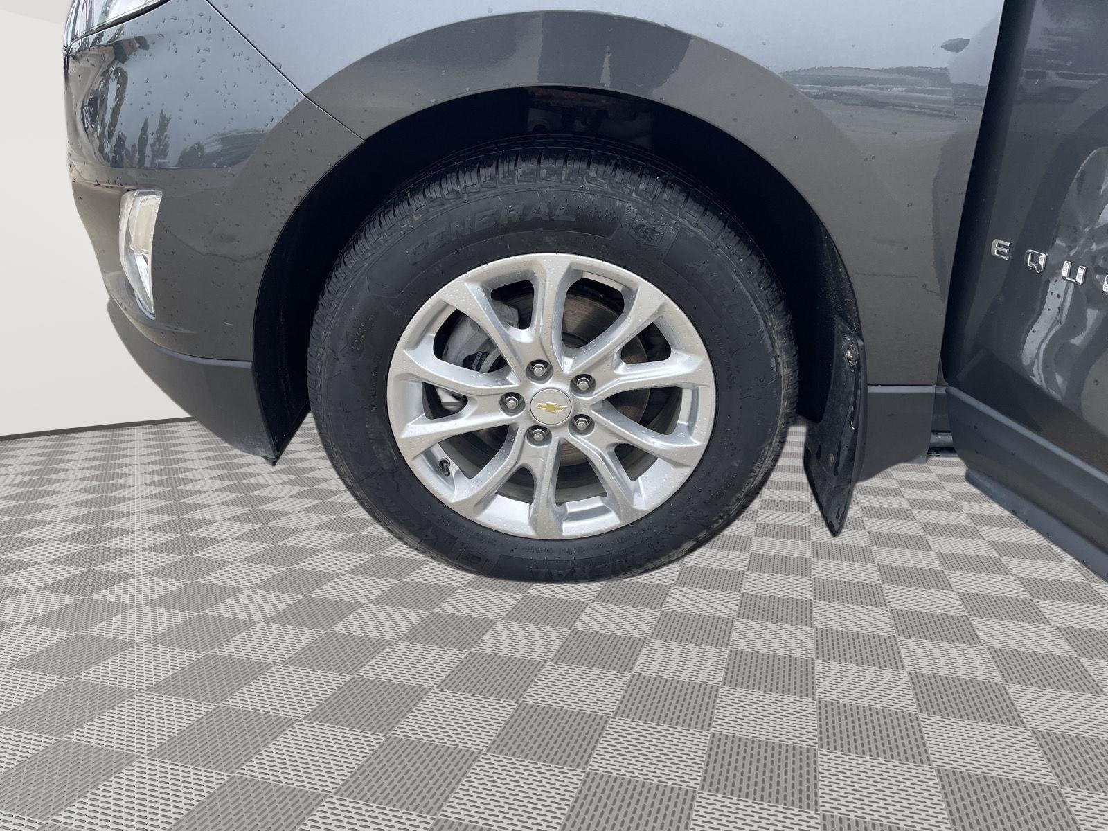 Vehicle photo 10