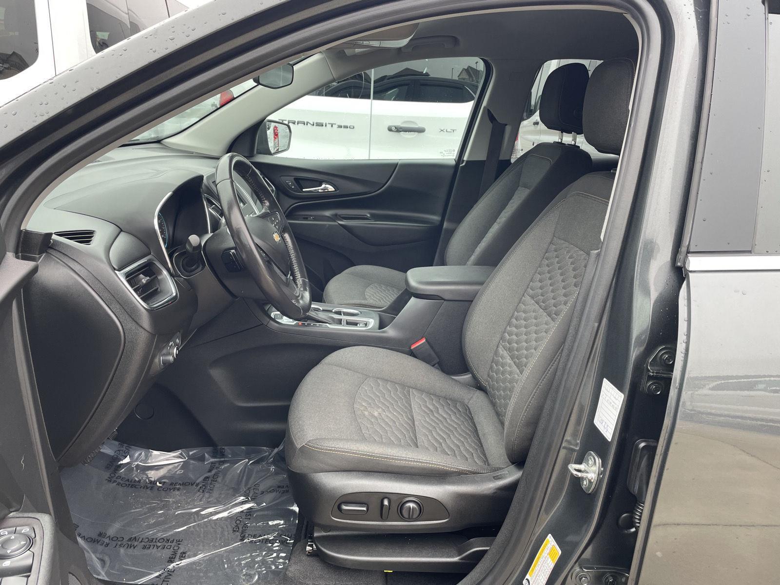 Vehicle photo 17