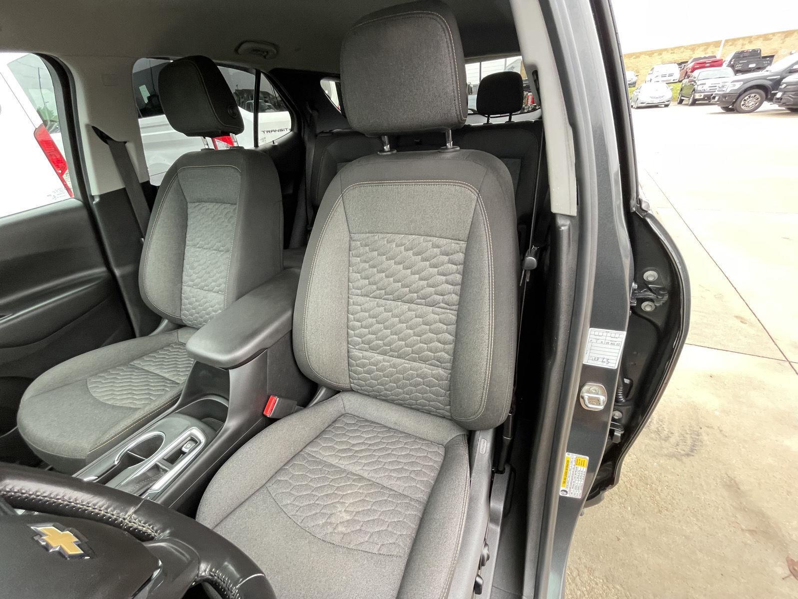 Vehicle photo 17