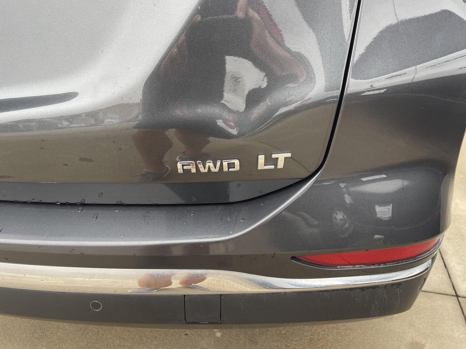 Vehicle photo 37