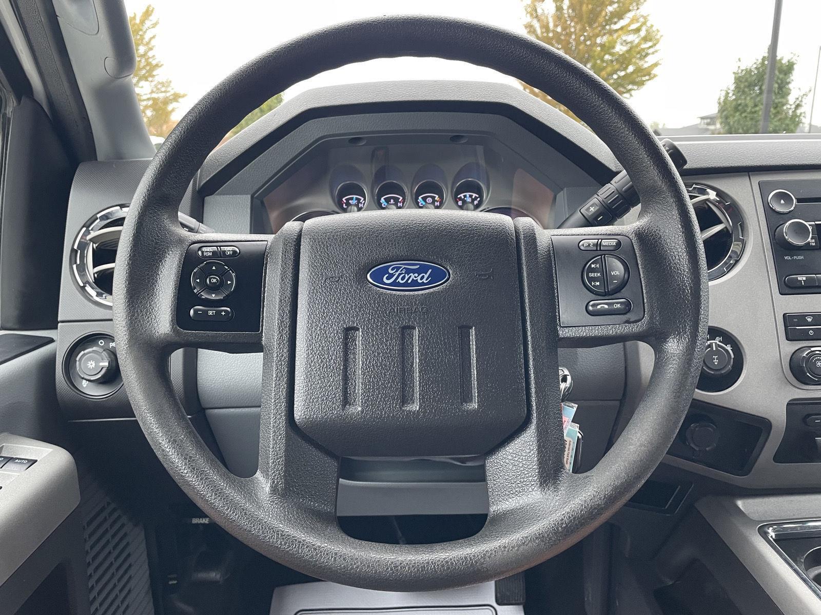 Vehicle photo 11