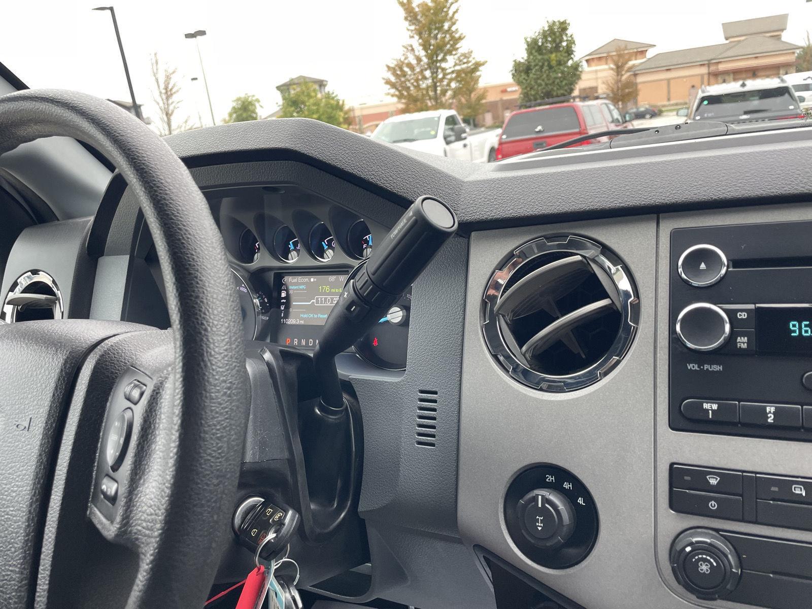 Vehicle photo 28