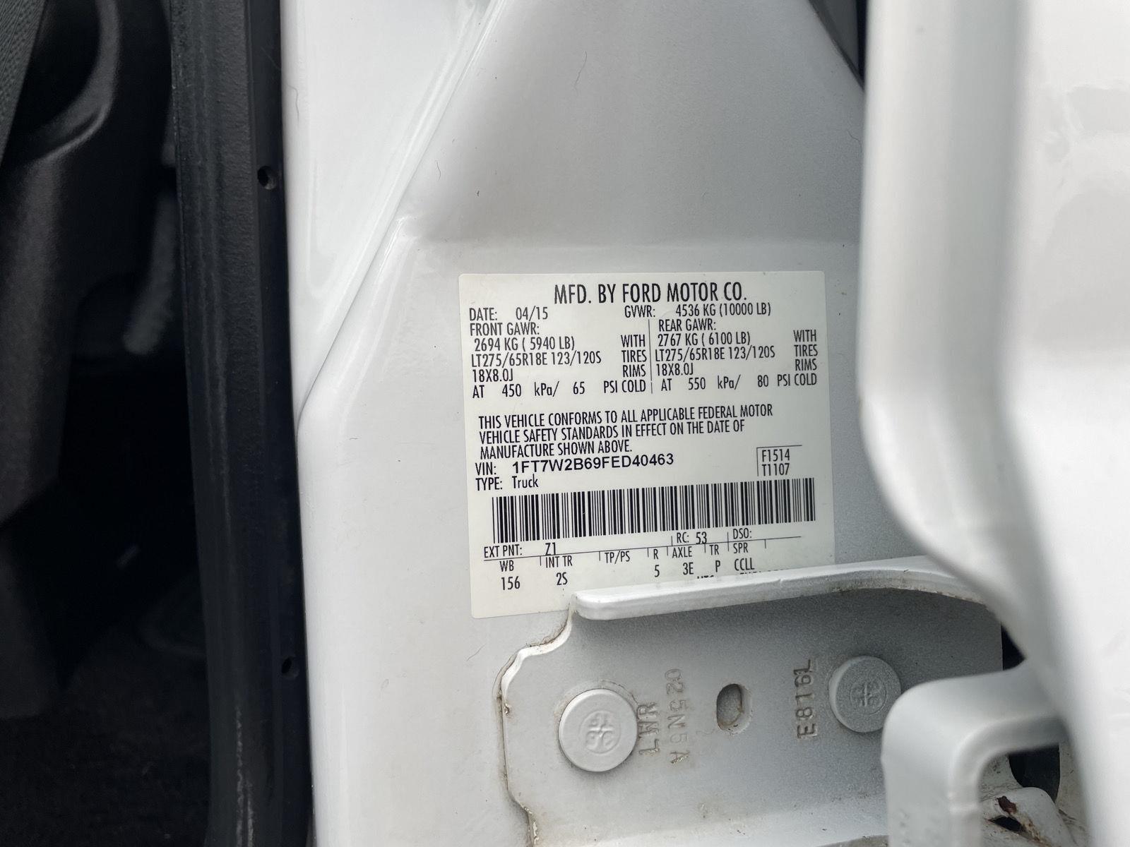 Vehicle photo 30