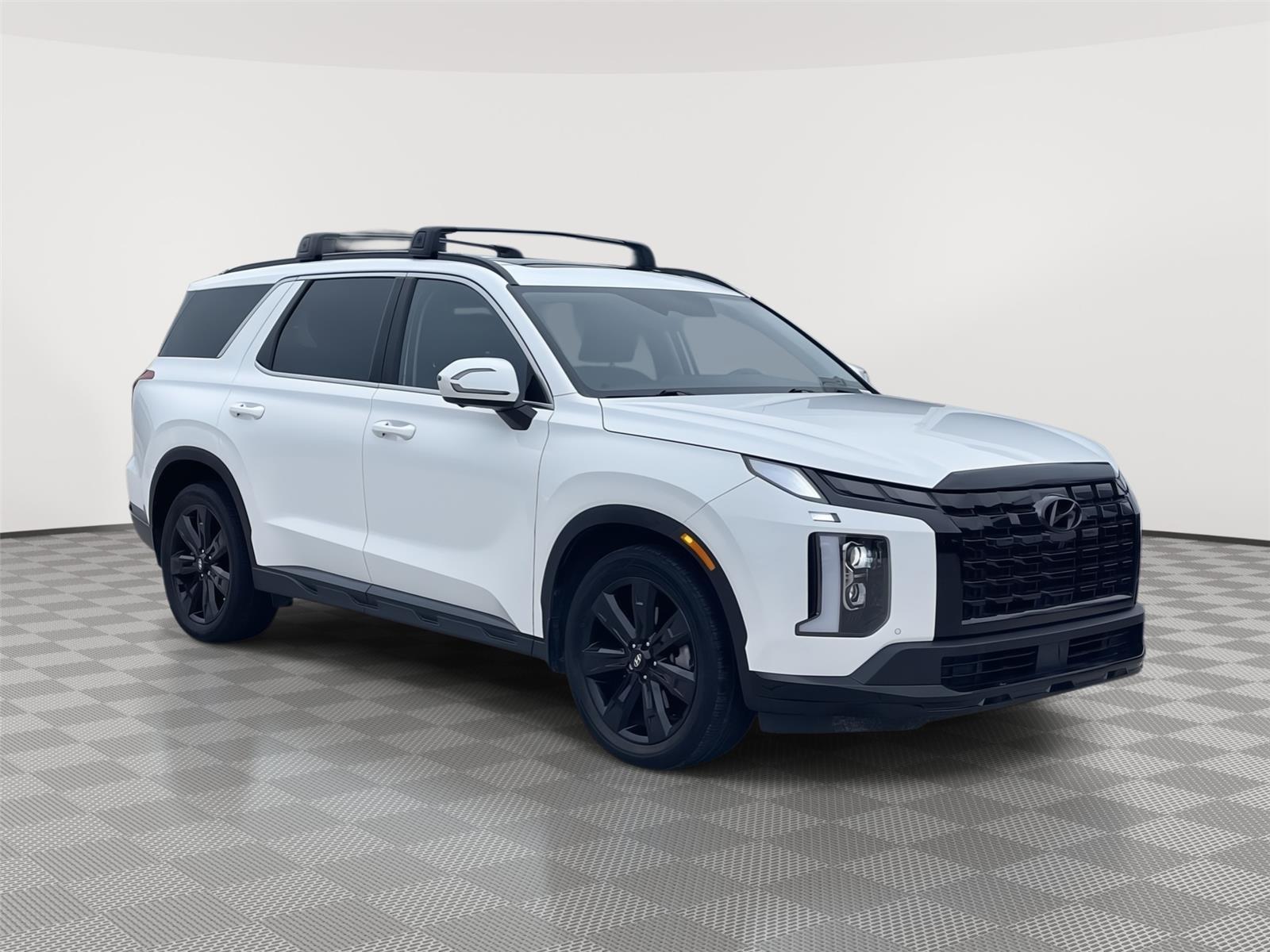 Vehicle photo 5