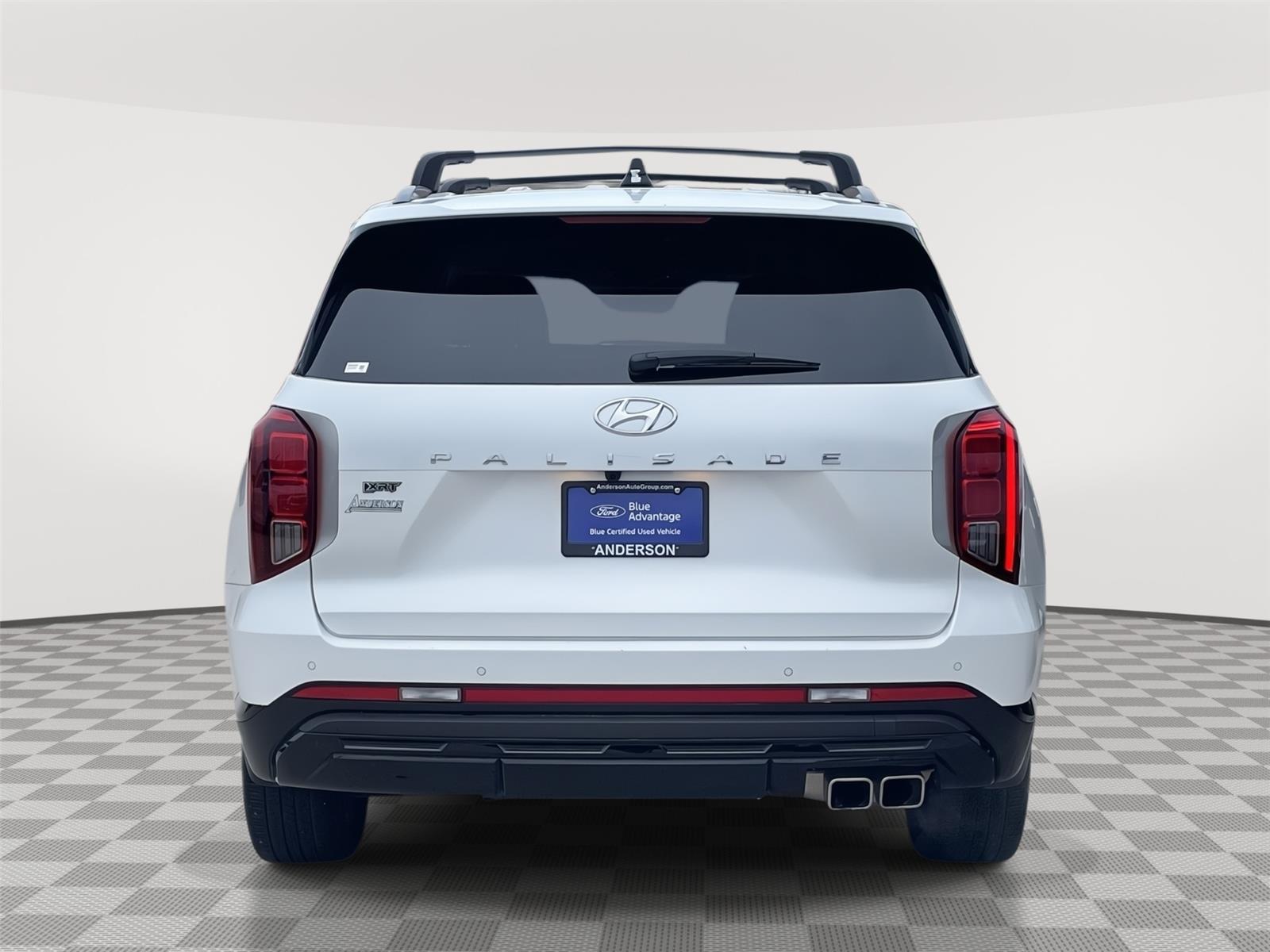 Vehicle photo 8