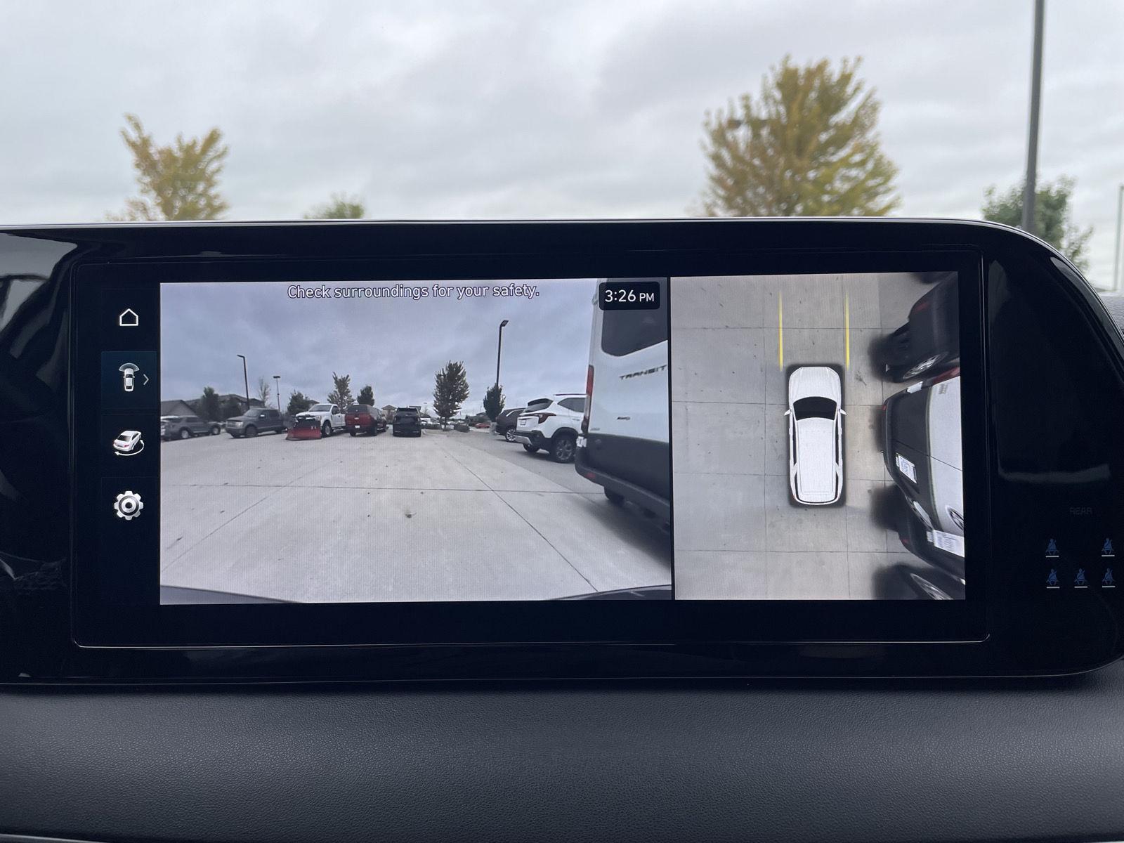 Vehicle photo 25