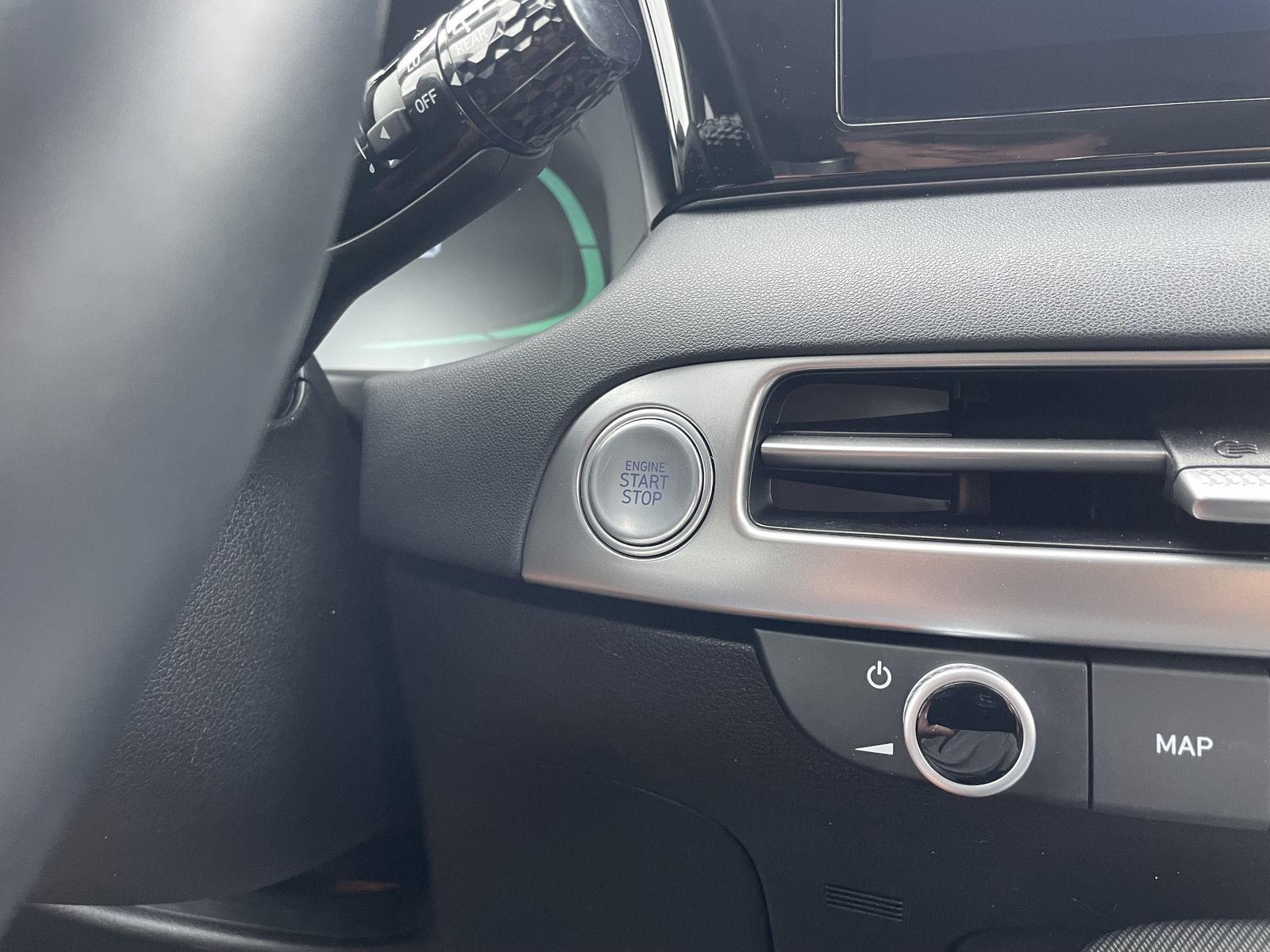 Vehicle photo 27
