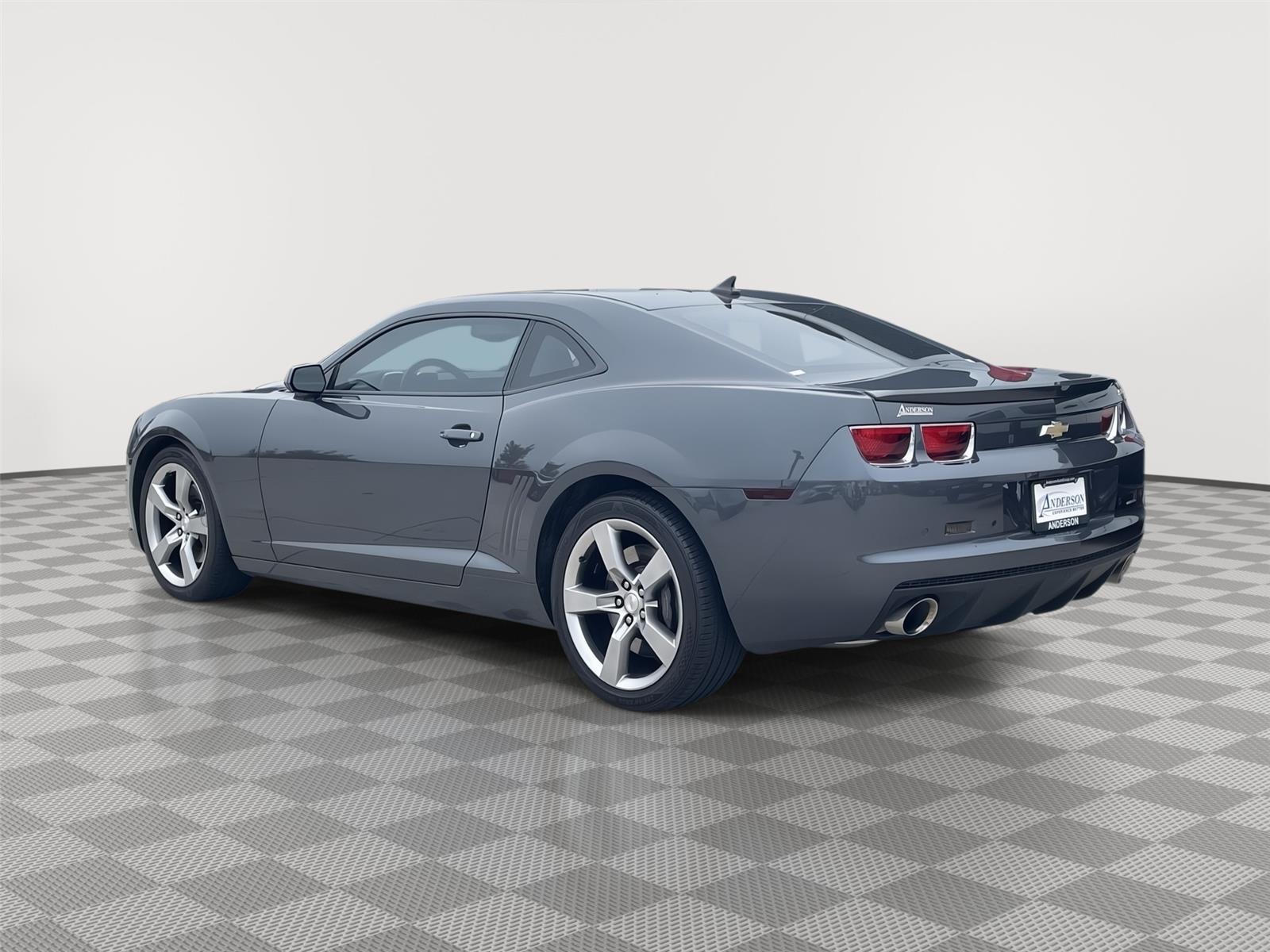 Vehicle photo 9