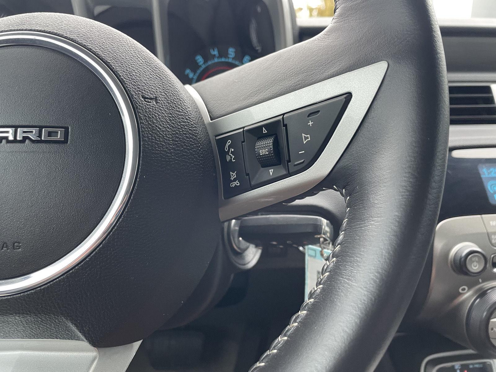 Vehicle photo 14