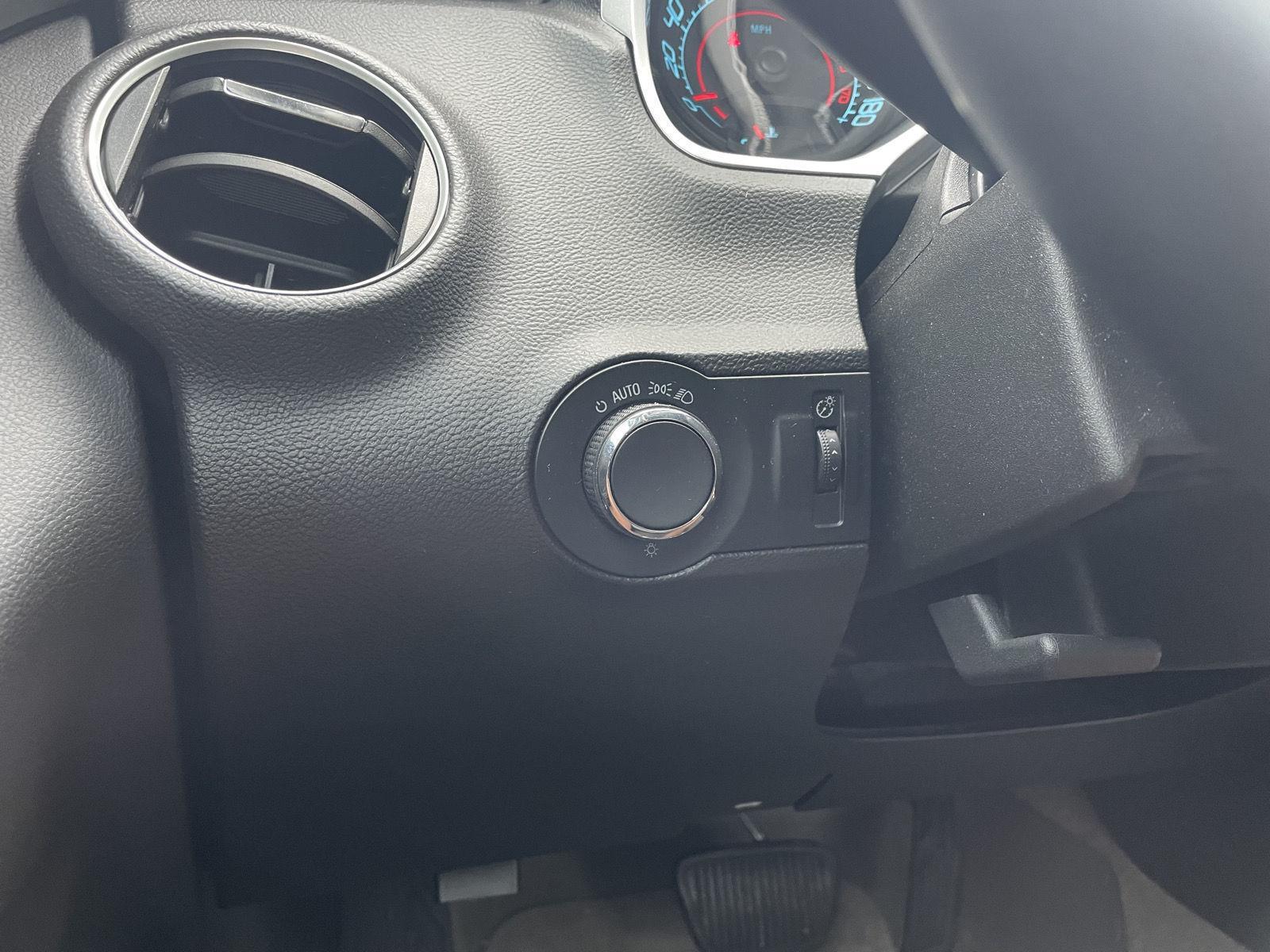 Vehicle photo 16