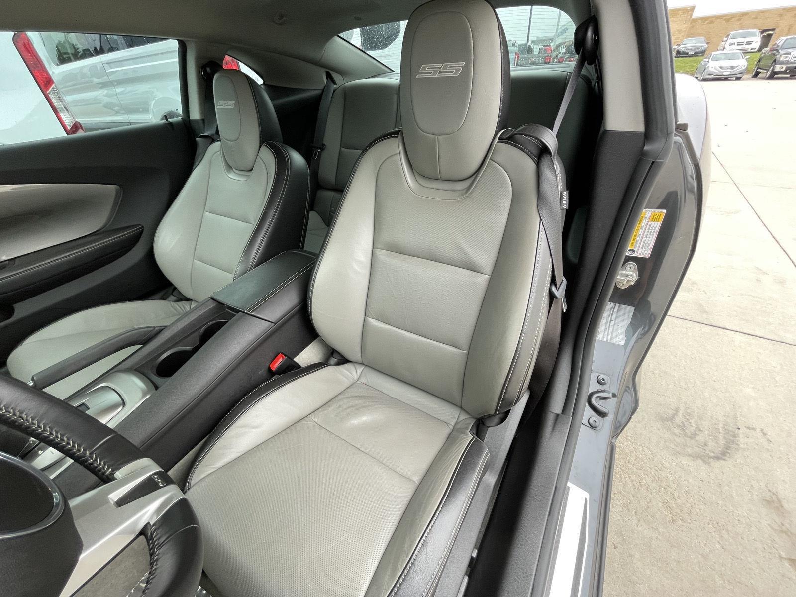 Vehicle photo 18
