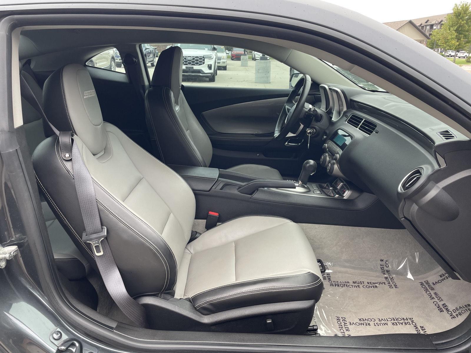 Vehicle photo 19