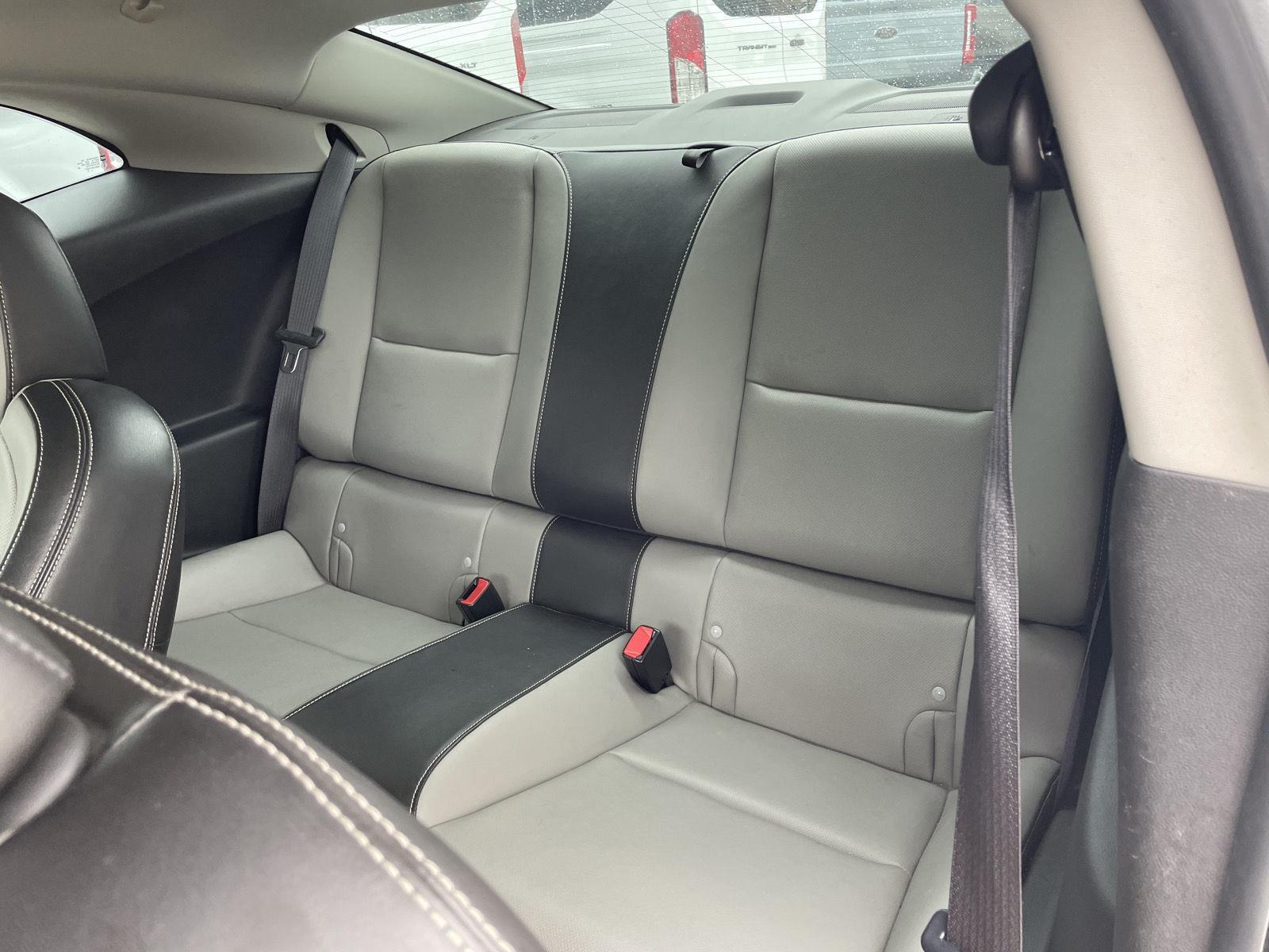 Vehicle photo 20