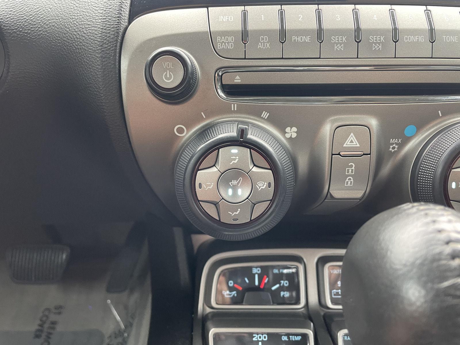 Vehicle photo 24