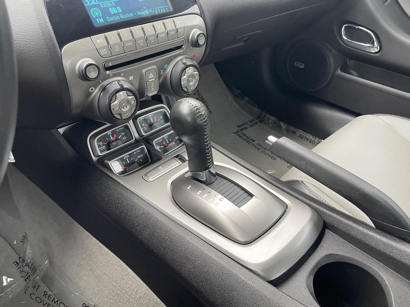 Vehicle photo 27
