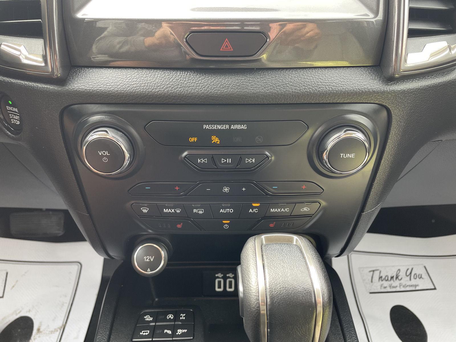 Vehicle photo 26
