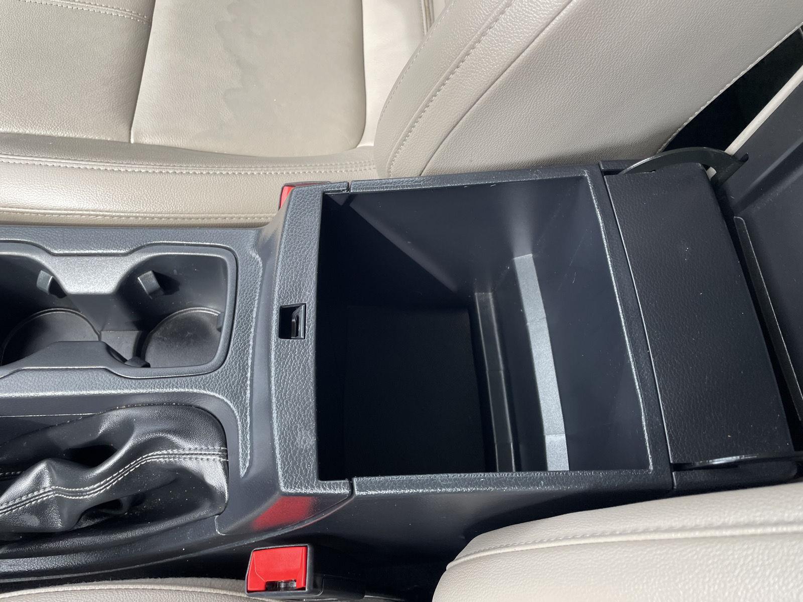 Vehicle photo 31