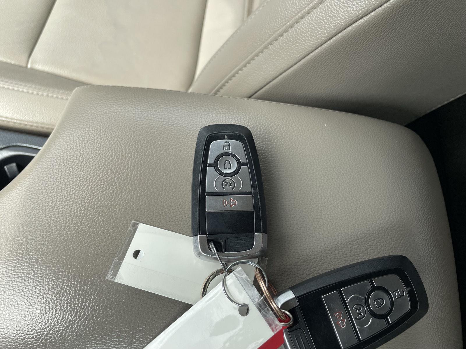 Vehicle photo 37
