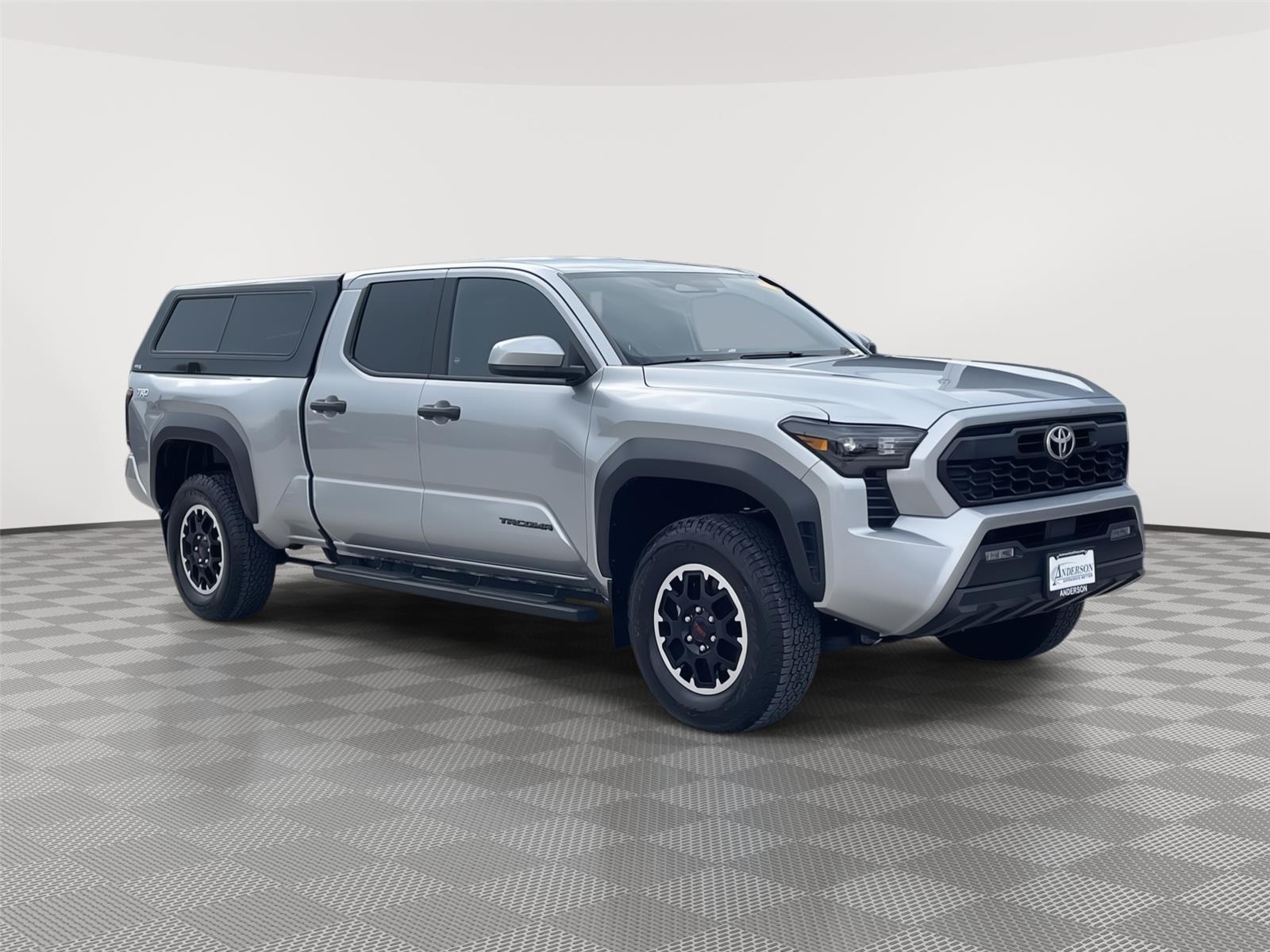 Vehicle photo 5