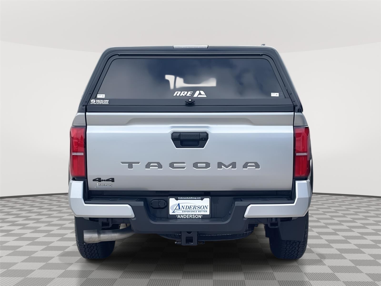 Vehicle photo 8
