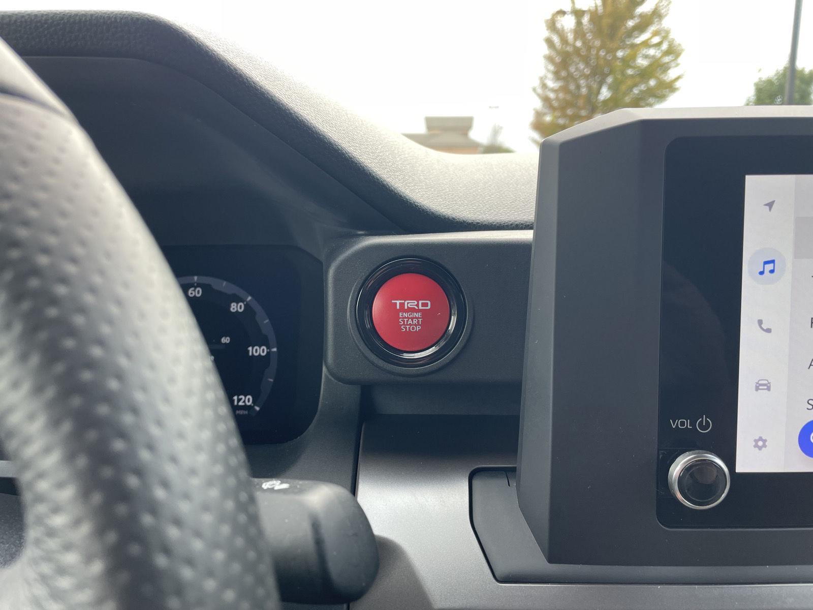 Vehicle photo 24
