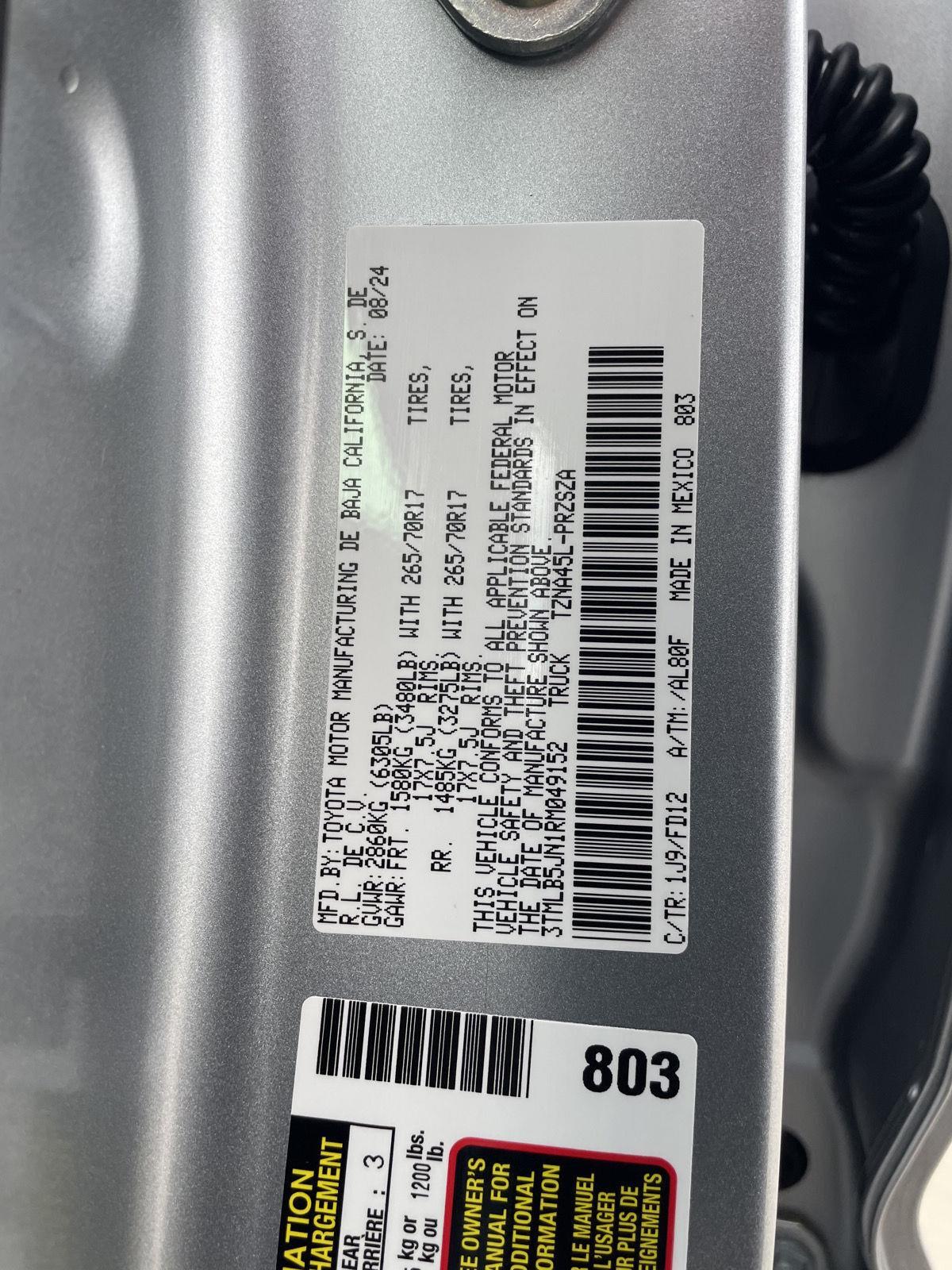 Vehicle photo 32