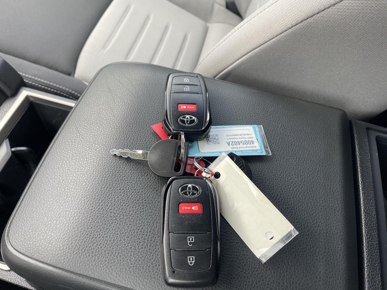 Vehicle photo 38