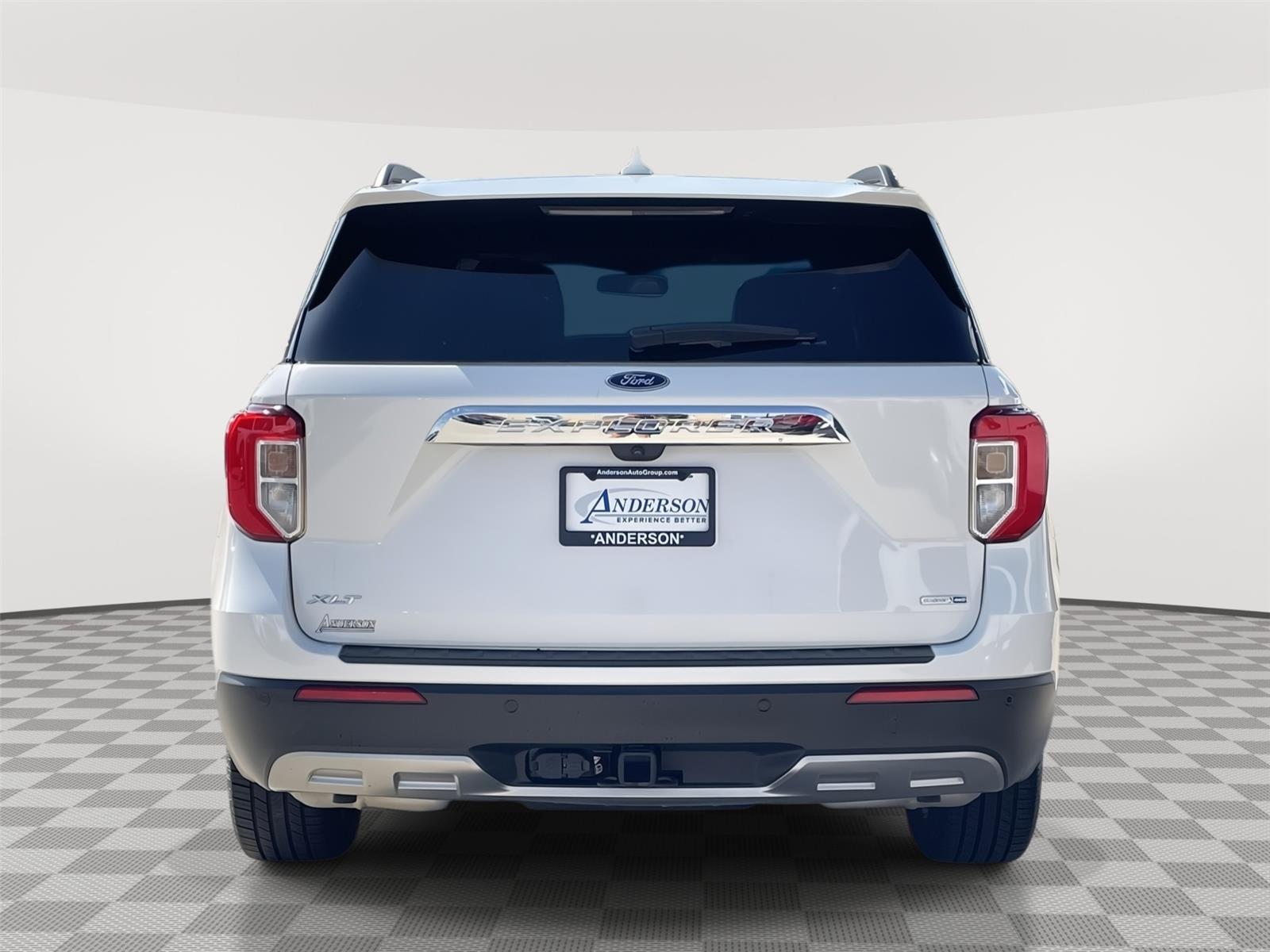 Vehicle photo 8