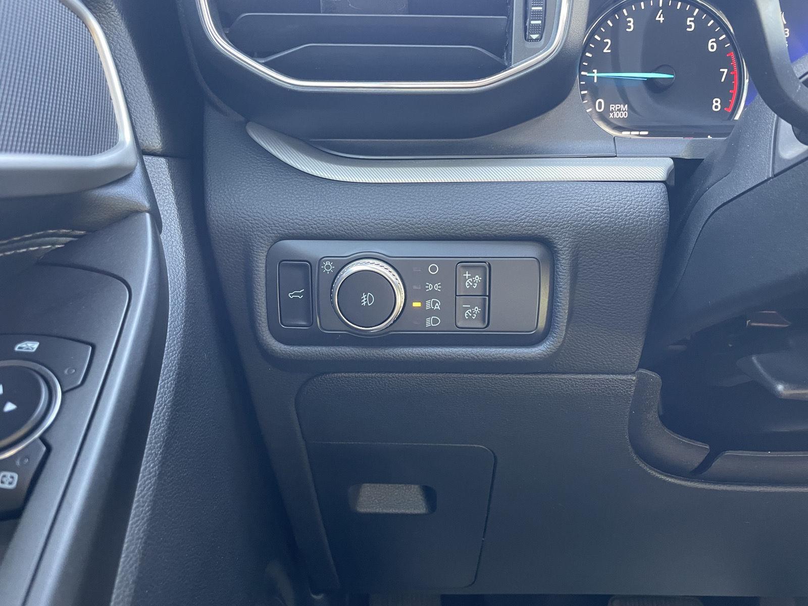 Vehicle photo 16