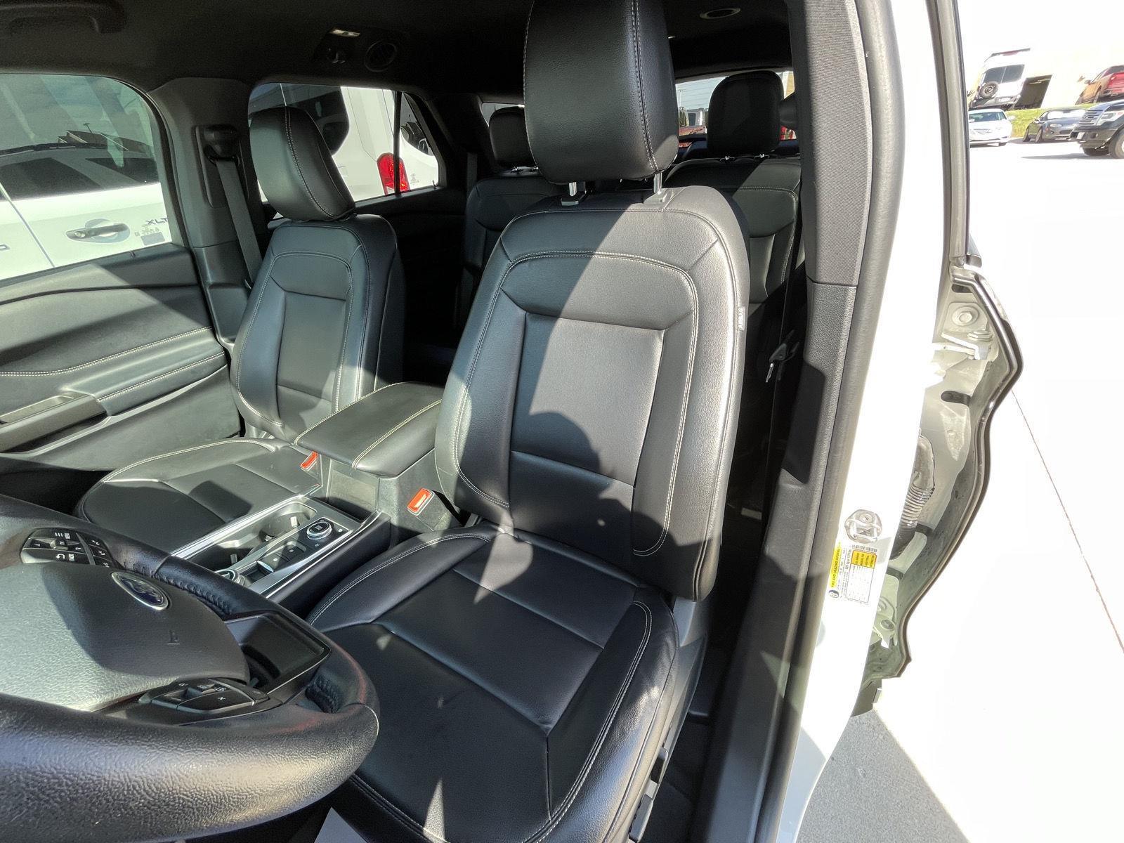 Vehicle photo 18