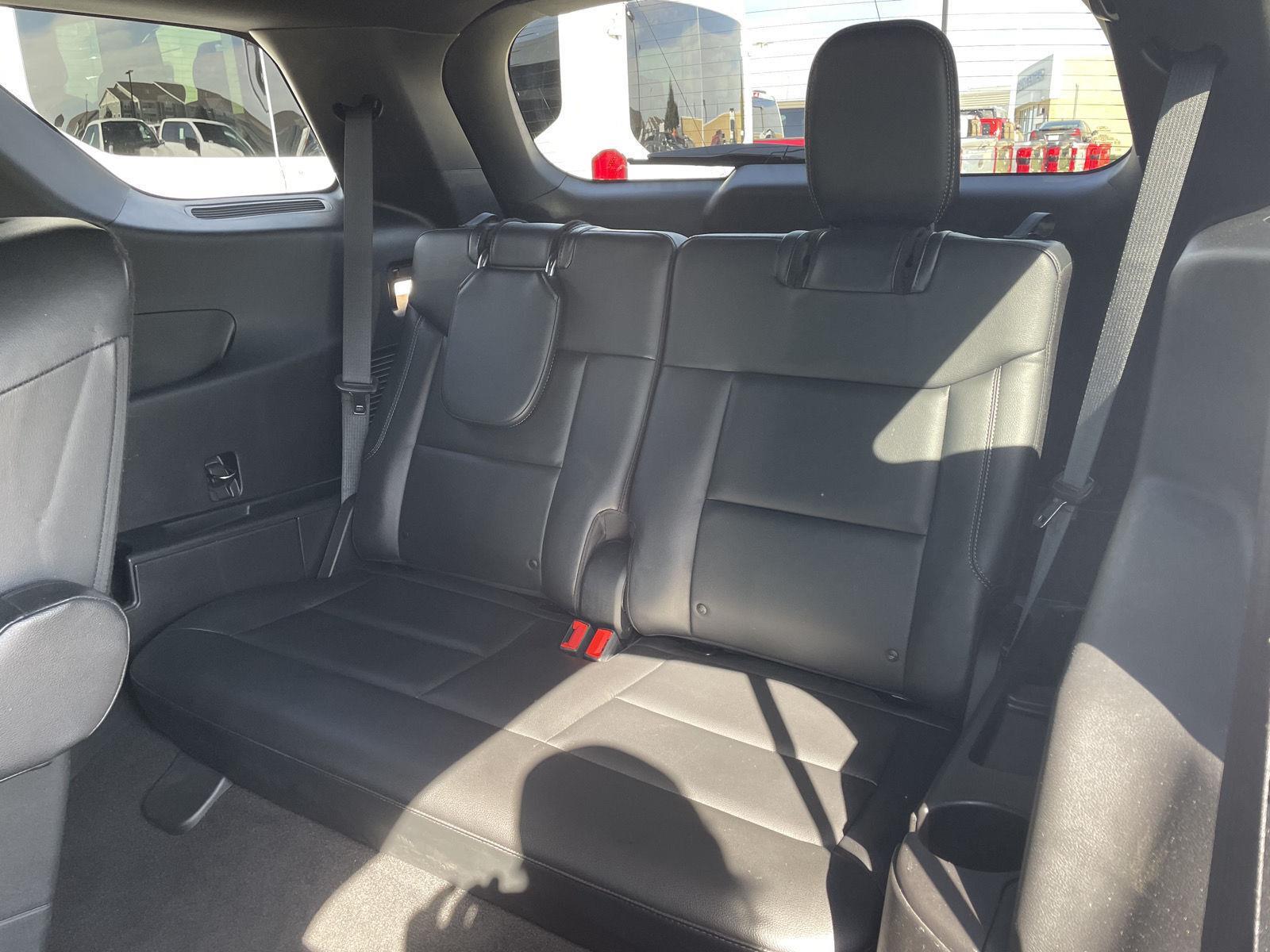 Vehicle photo 21
