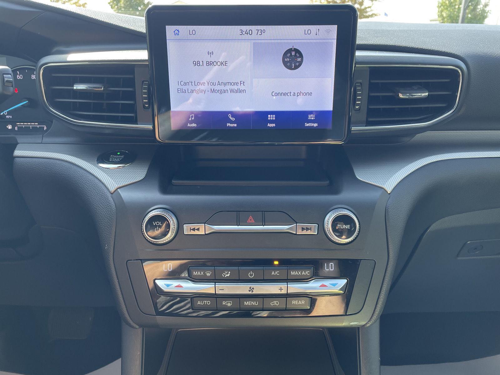 Vehicle photo 23