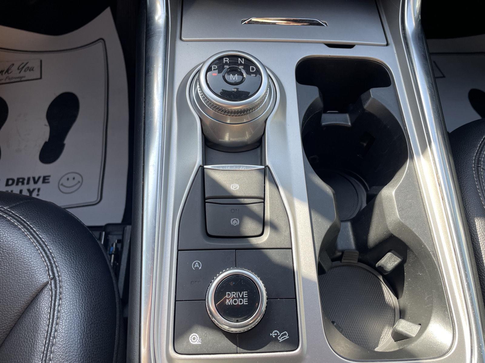 Vehicle photo 29