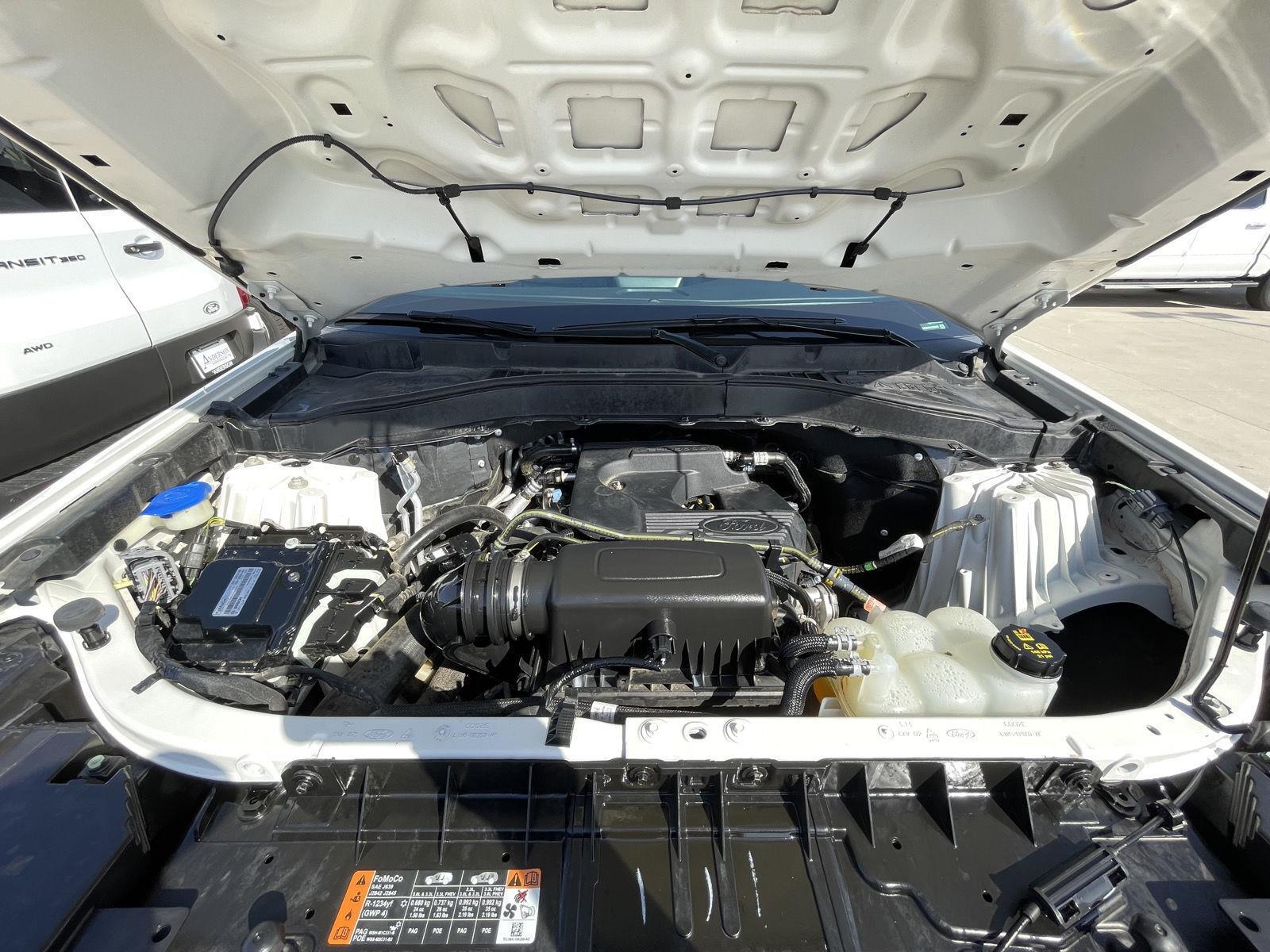 Vehicle photo 33
