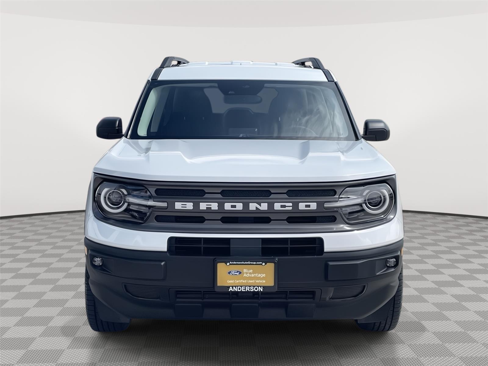 Vehicle photo 4