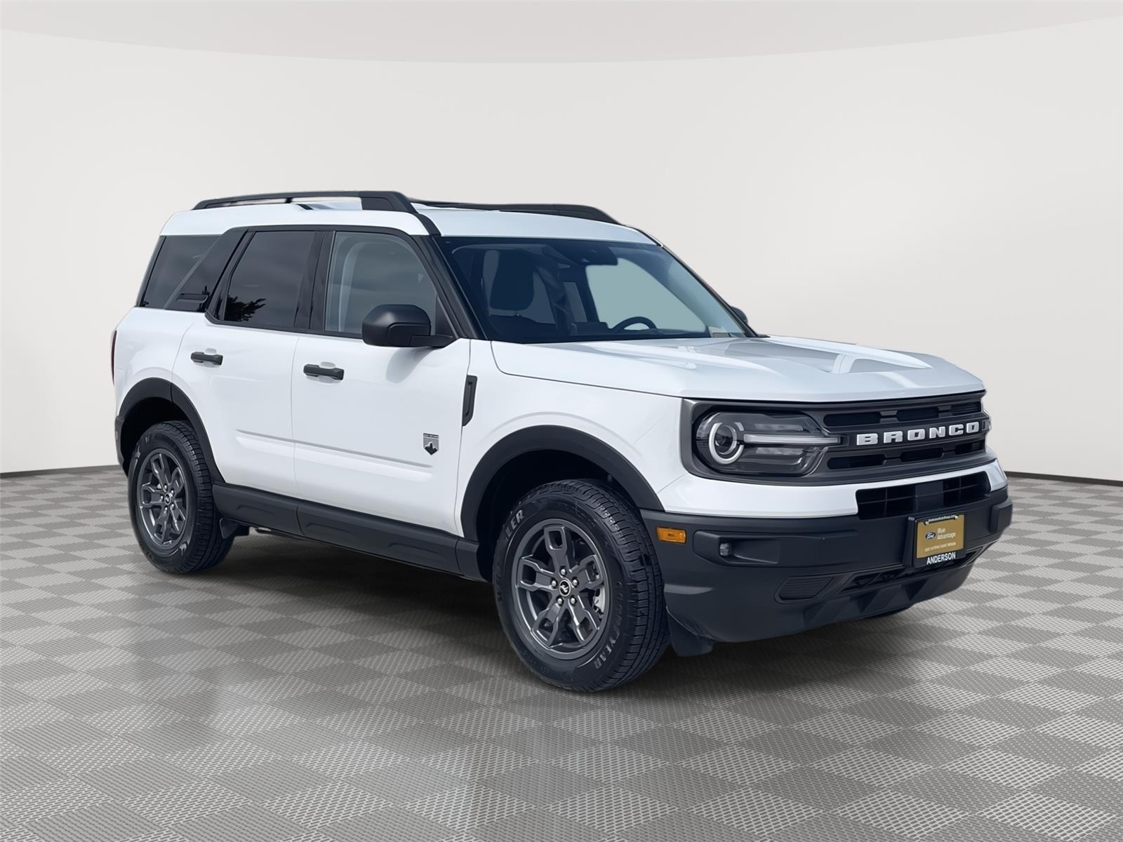 Vehicle photo 5