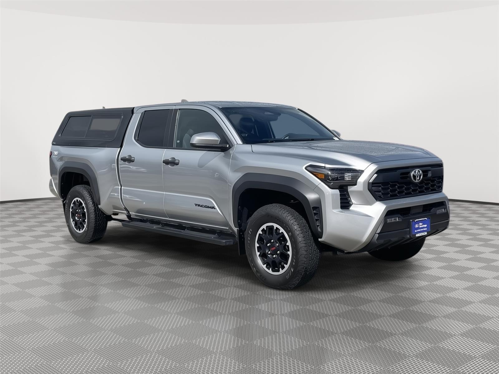 Vehicle photo 5