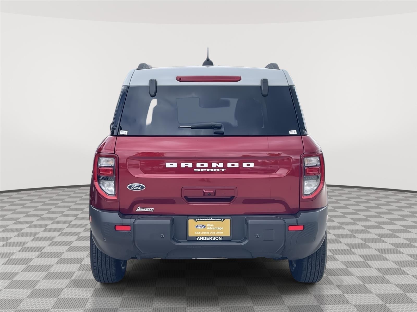 Vehicle photo 8