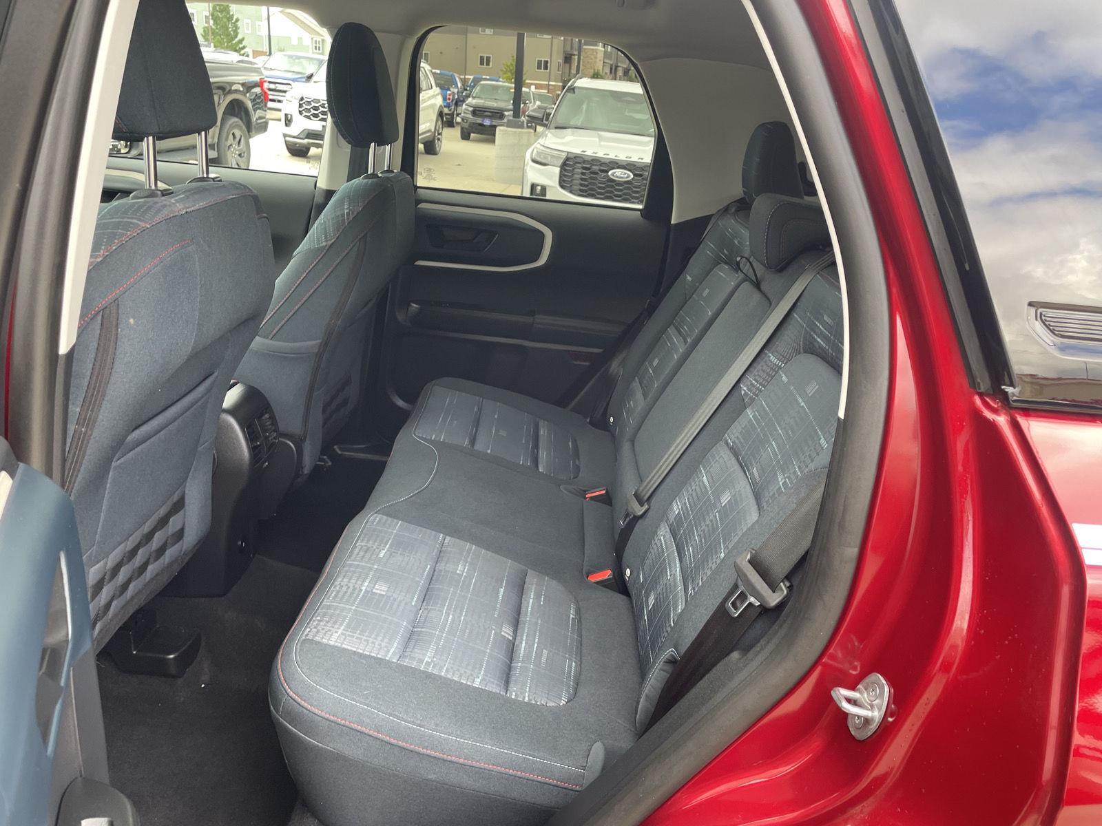 Vehicle photo 20