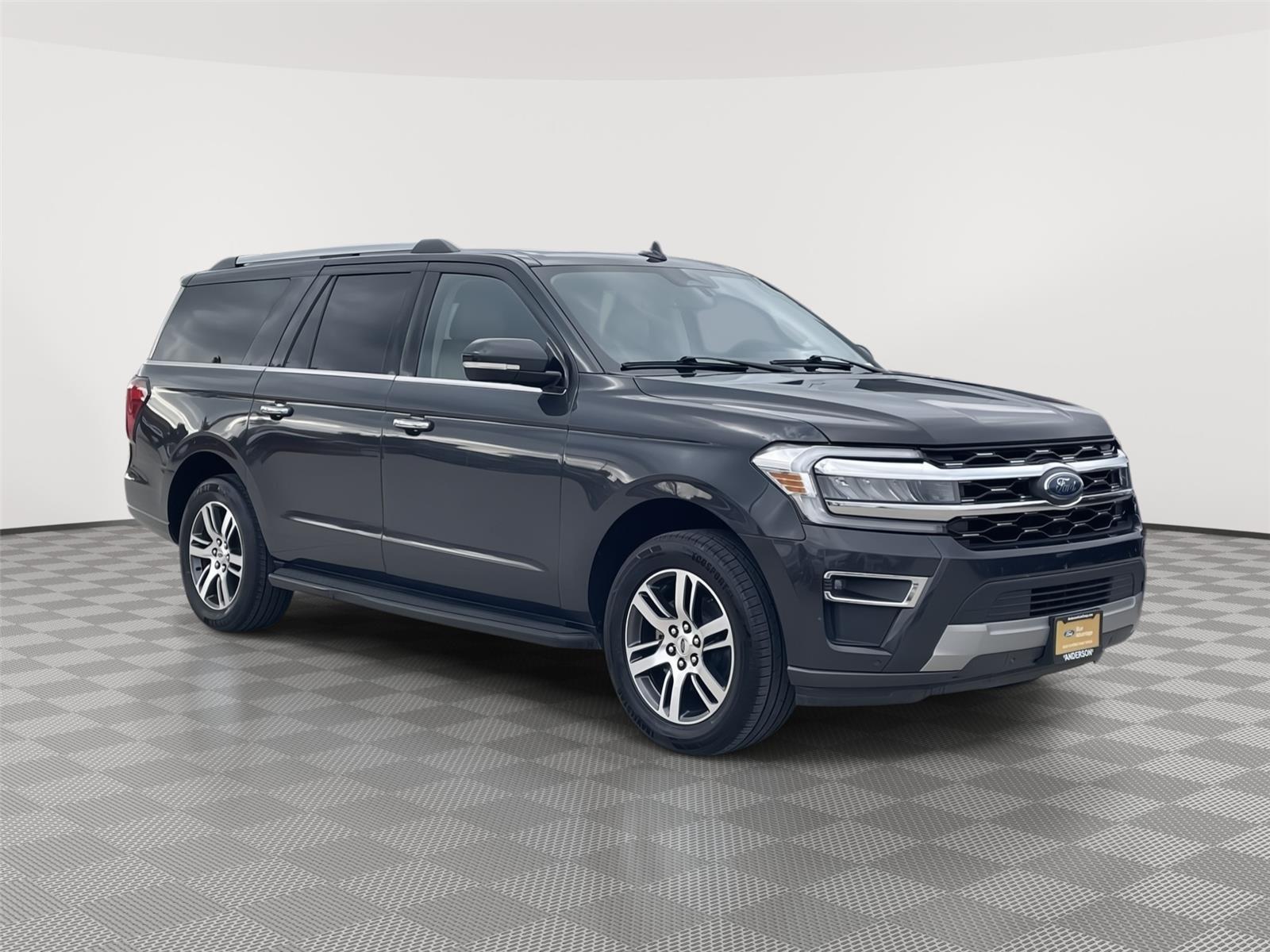 Vehicle photo 5