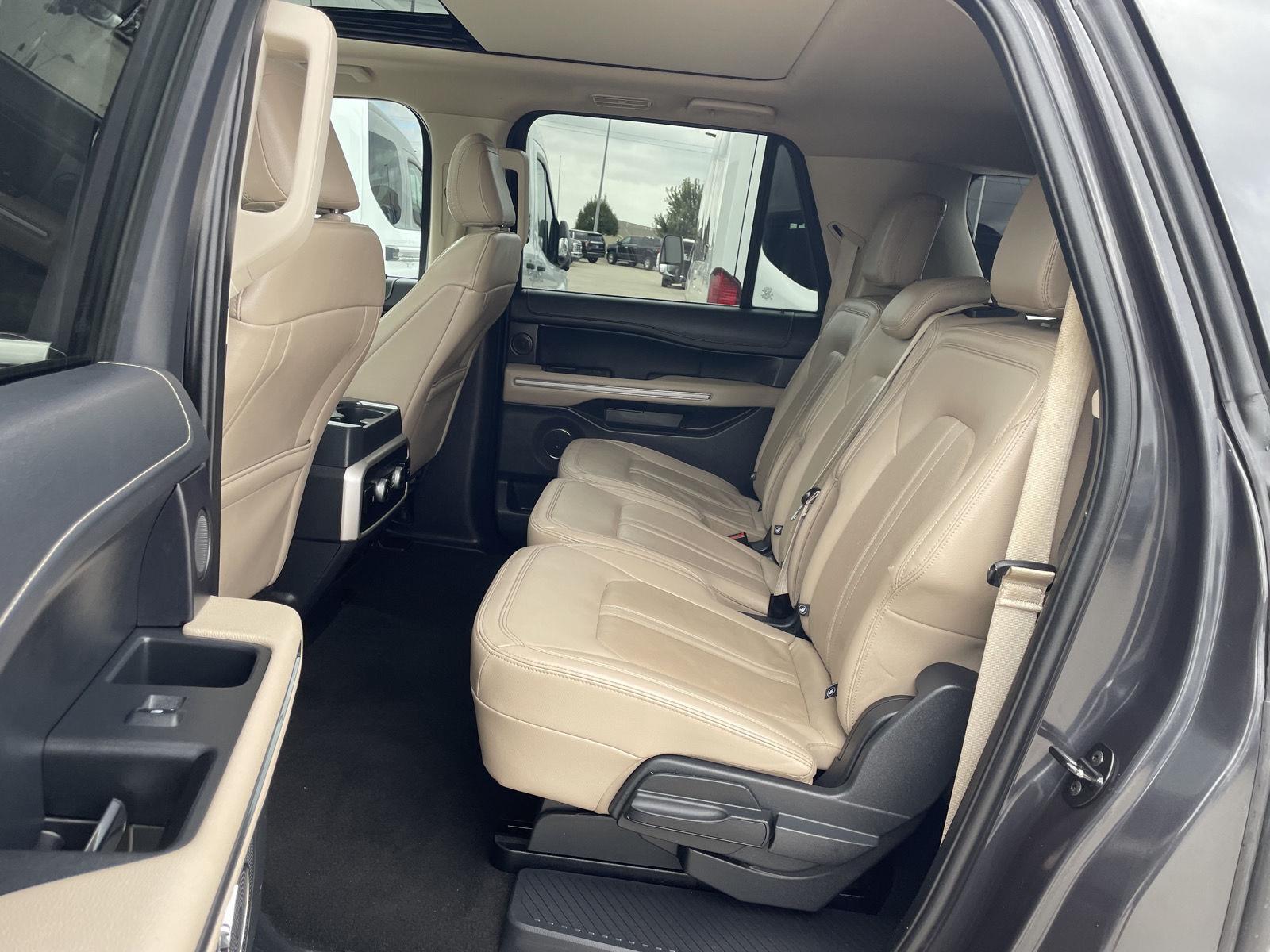 Vehicle photo 20