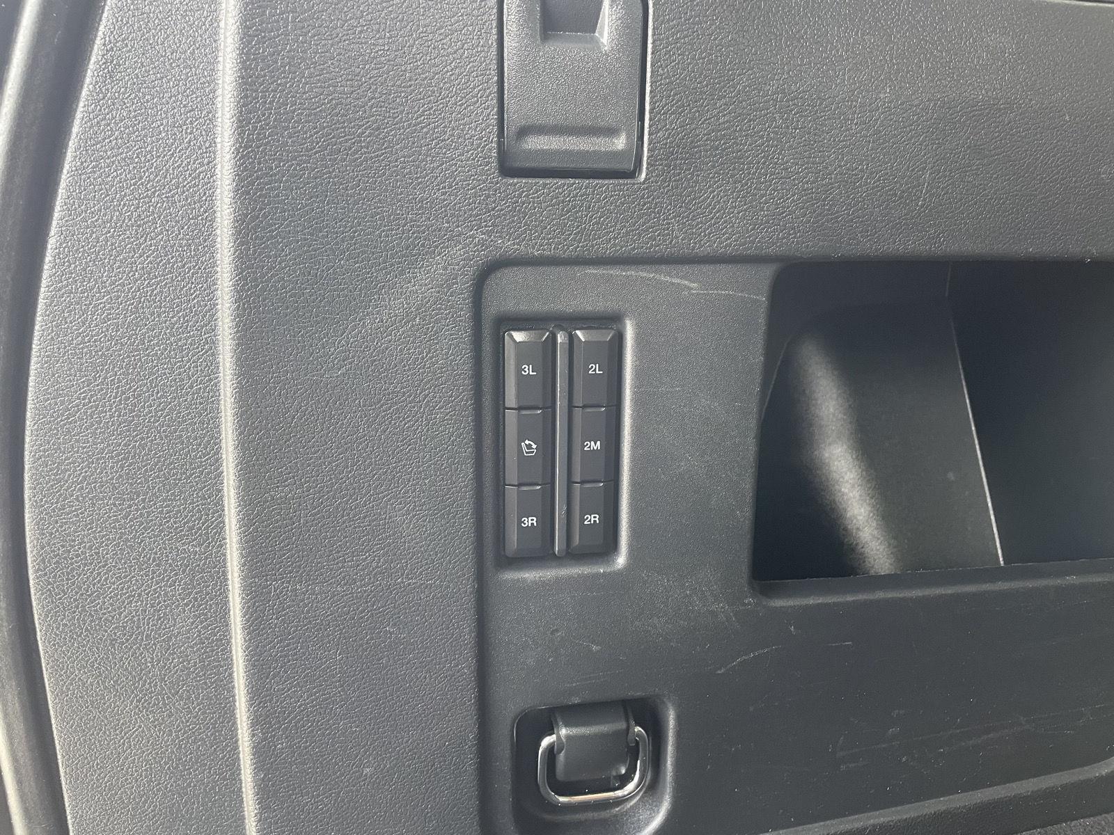 Vehicle photo 40