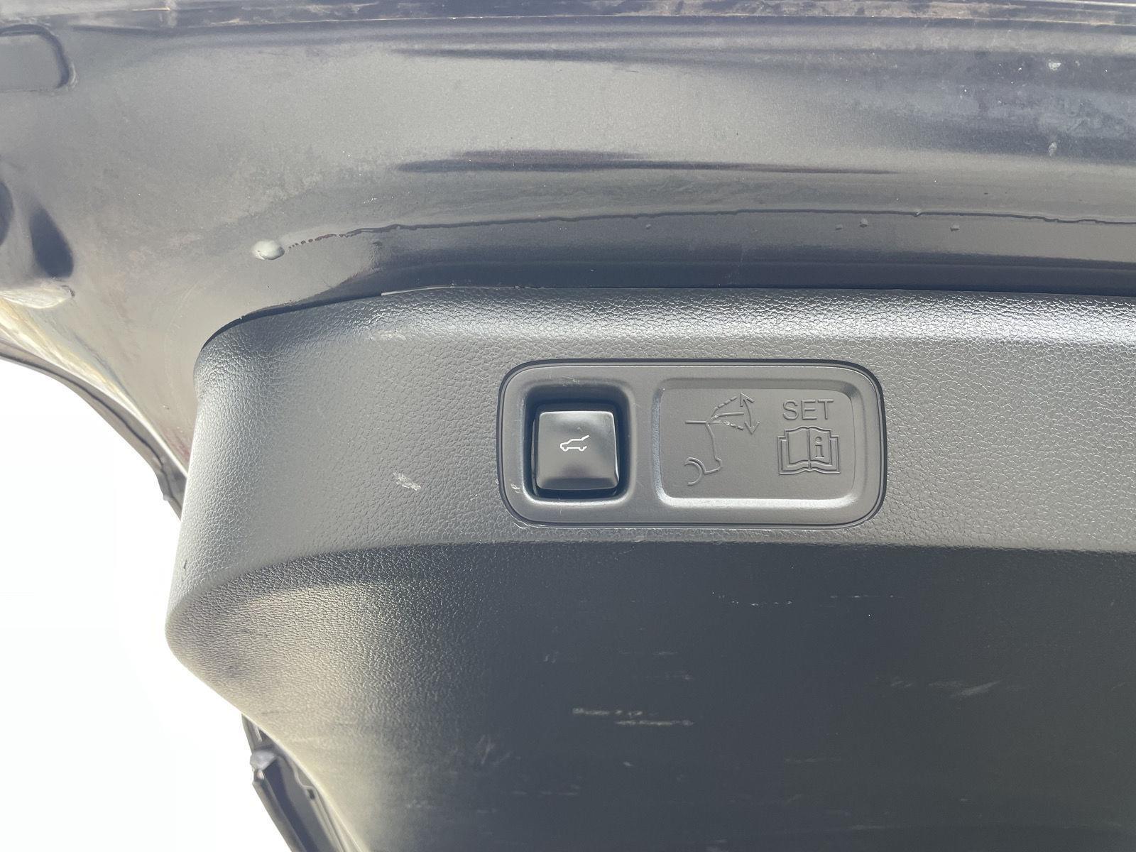 Vehicle photo 42