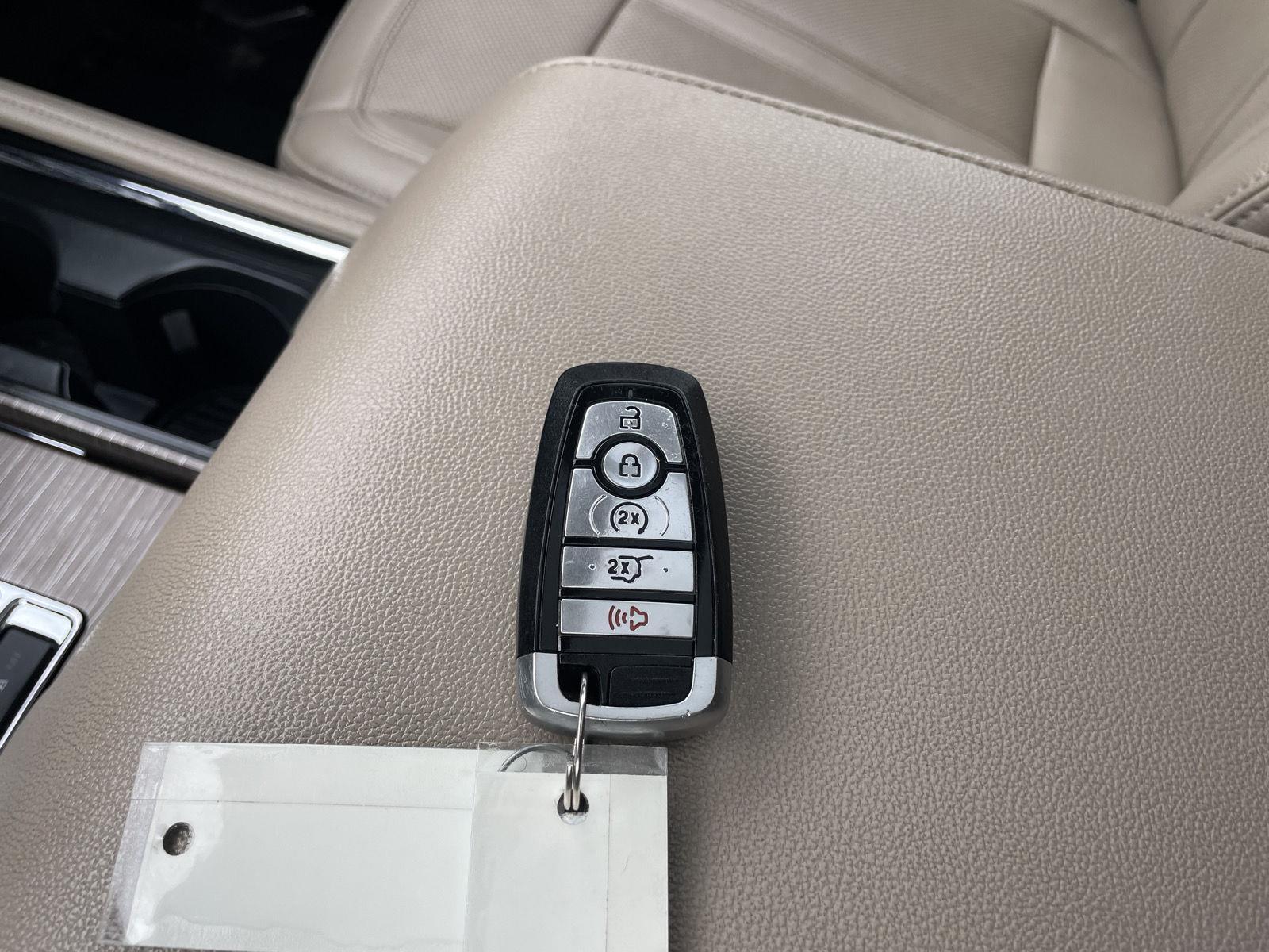 Vehicle photo 46