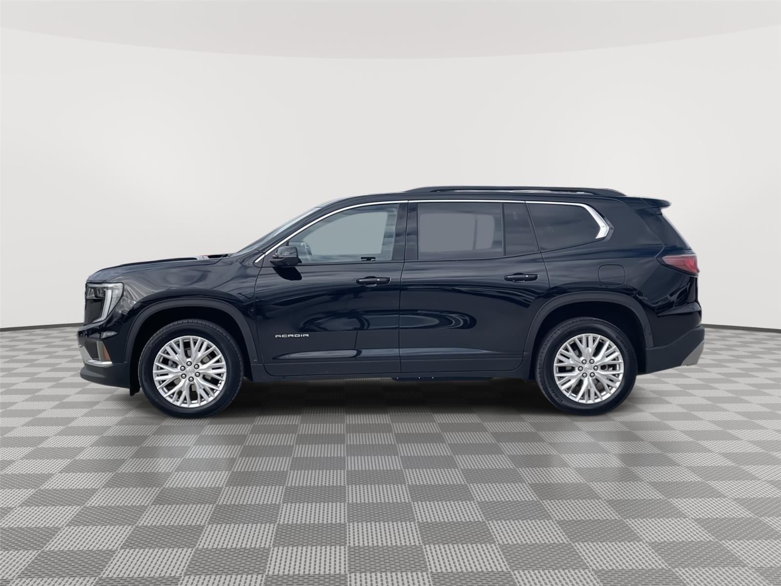 Vehicle photo 2