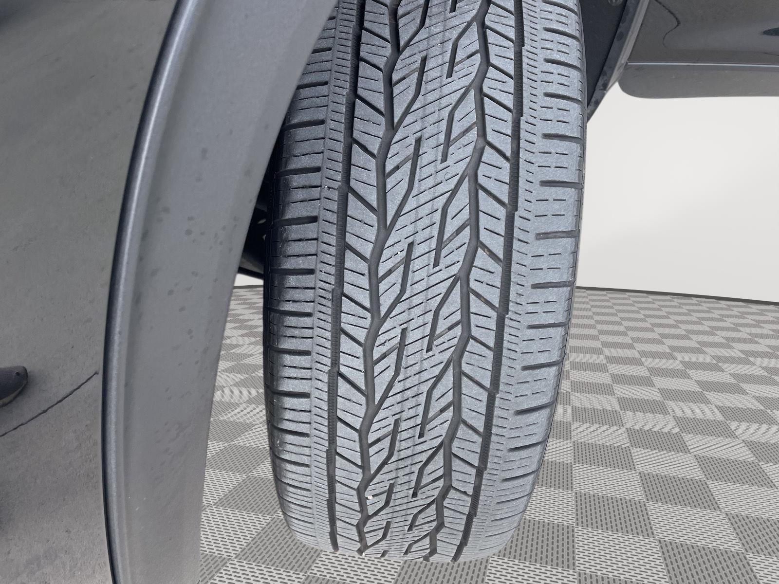 Vehicle photo 11